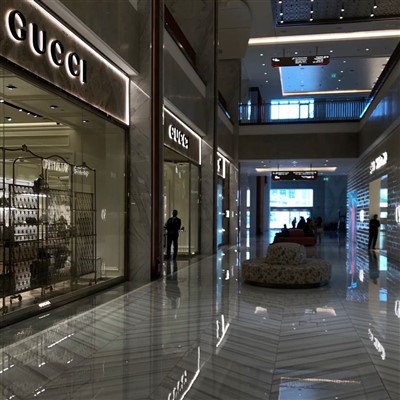 A táskák kiállítási showcase