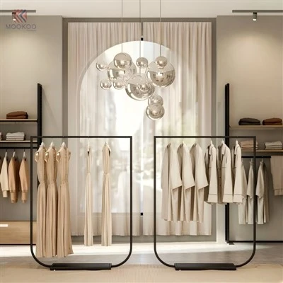 MOOKOO Arc Top kétoldalas, forgó LED-es világító matt fekete fém ruhakijelző állvány, szabadon álló hely-A modern butik megtakarítása
