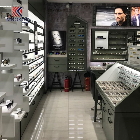 Tárolja a napszemüveg vitrinek